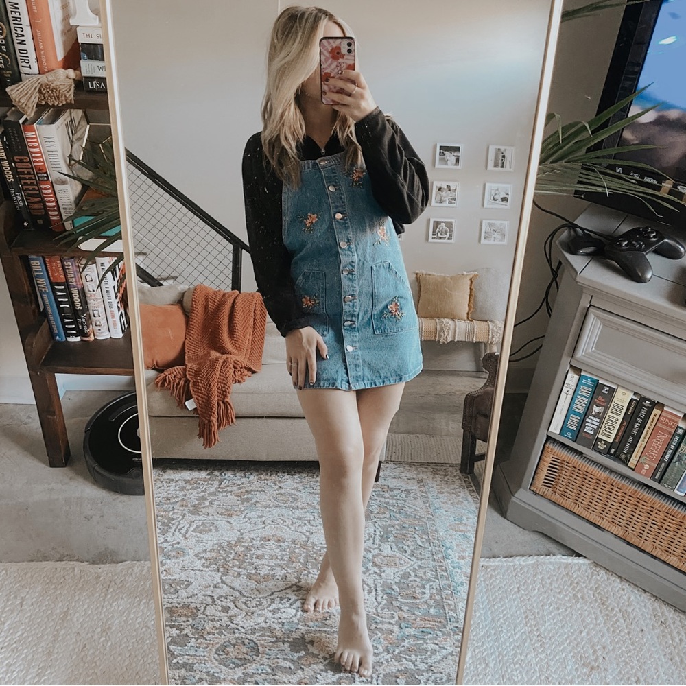 NWOT Rue 21 Floral Embroidered Overalls